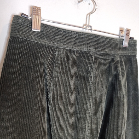 Aritzia Wilfred Free Green Corduroy Pencil Skirt Front Zip Size 2 - Picture 10 of 15
